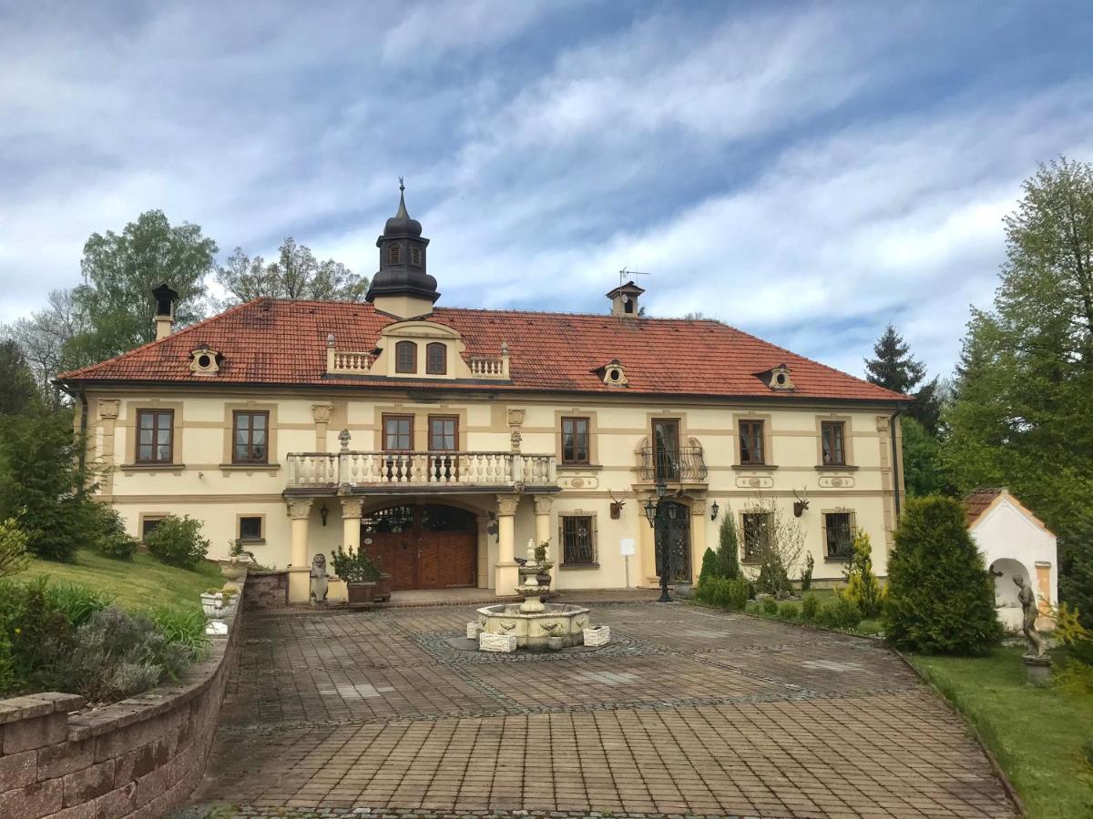 Zámeček Zdíky - Moderní velký apartmán Bujanov Esterno foto
